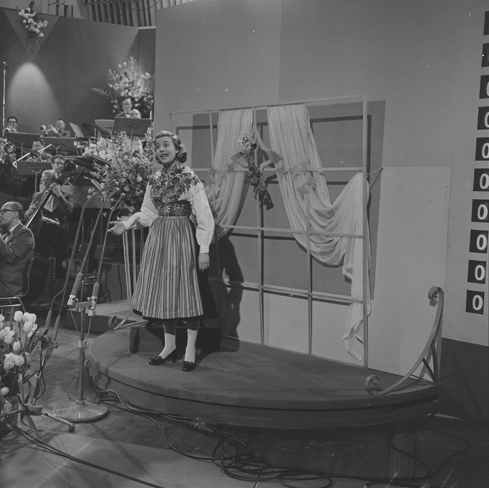 Fil:Eurovision Song Contest 1958 - Alice Babs.png
